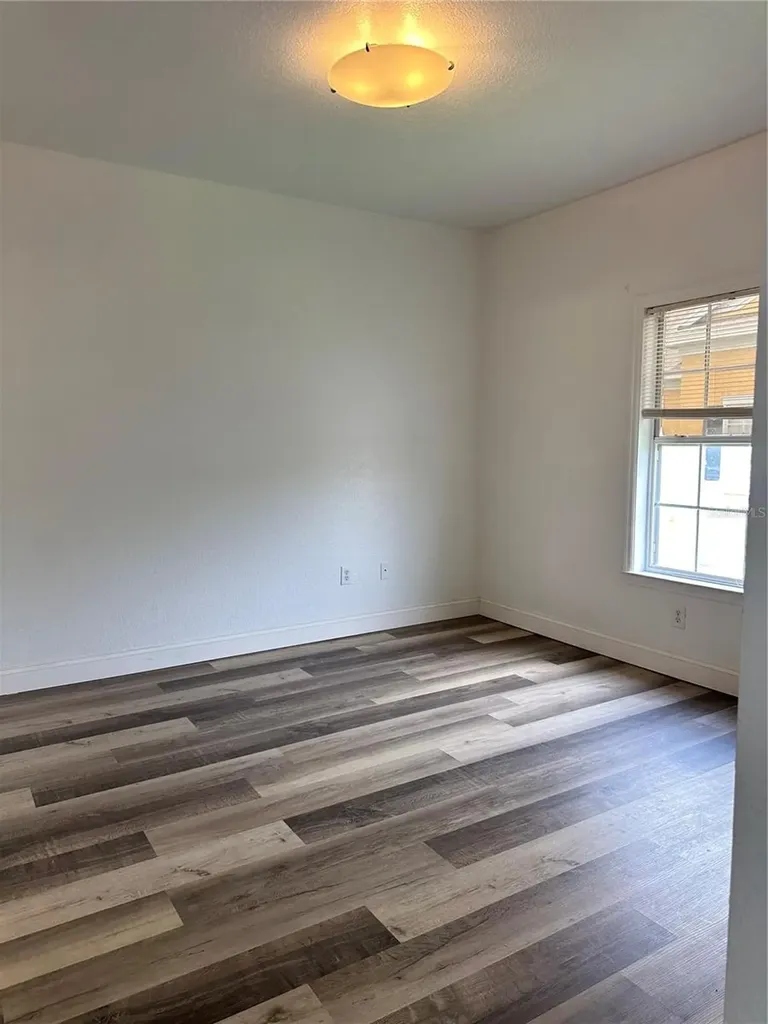 3713 Conroy Road Orlando FL 32839