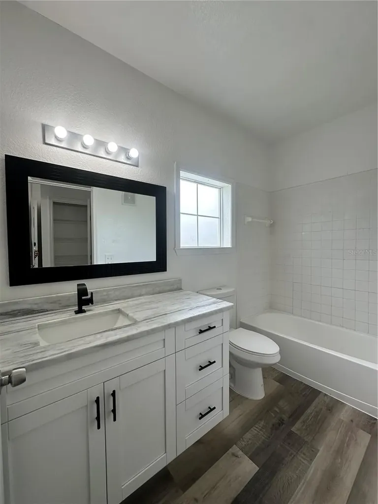 3713 Conroy Road Orlando FL 32839