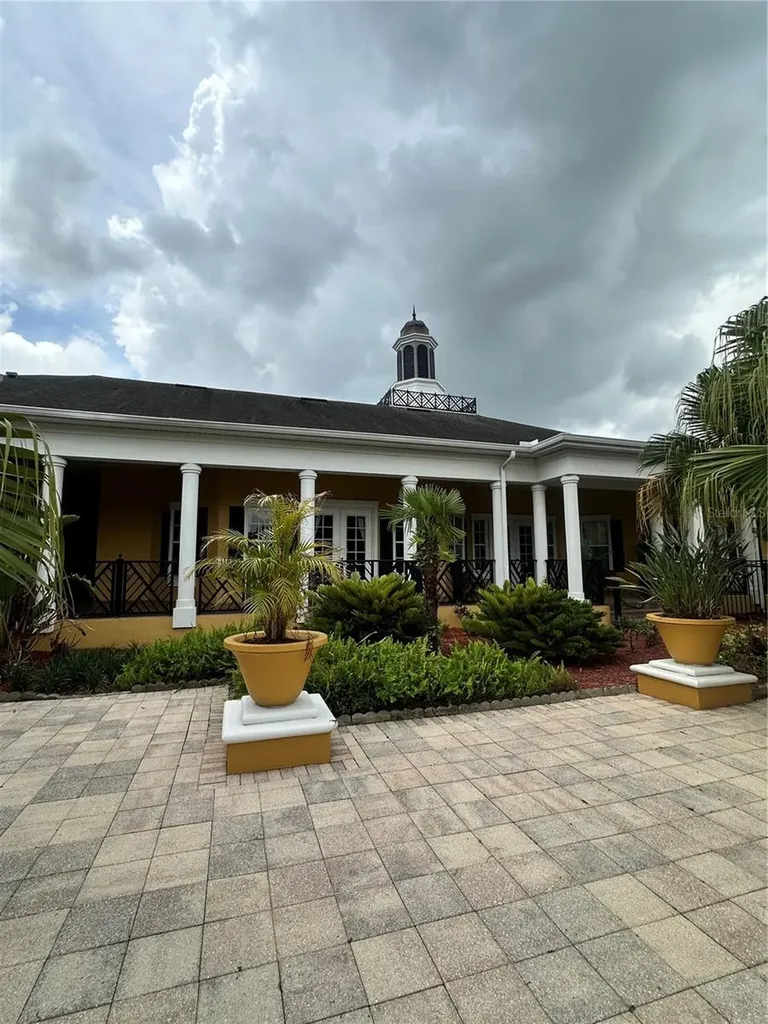 3713 Conroy Road Orlando FL 32839