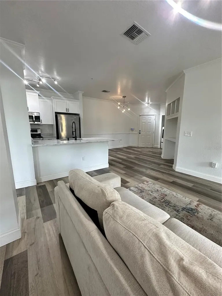 3713 Conroy Road Orlando FL 32839