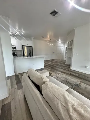3713 Conroy Road Orlando FL 32839