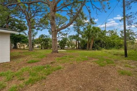 6116 7th Avenue Drive W Bradenton FL 34209