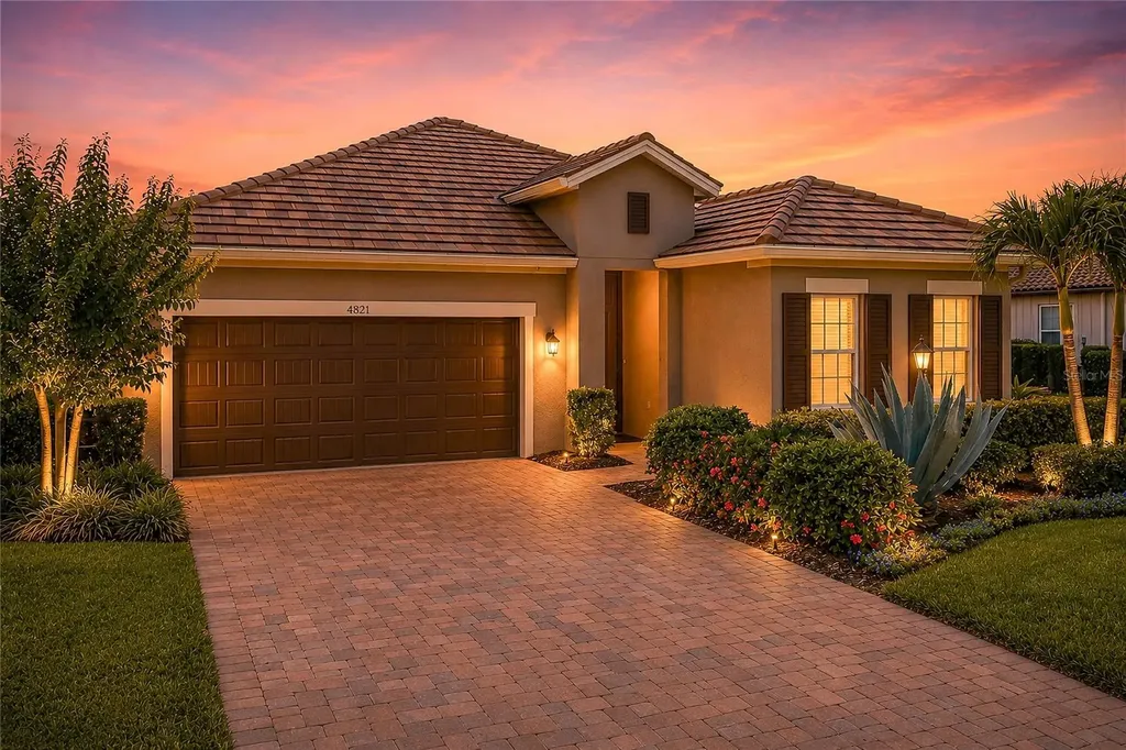 4821 Tobermory Way Bradenton FL 34211
