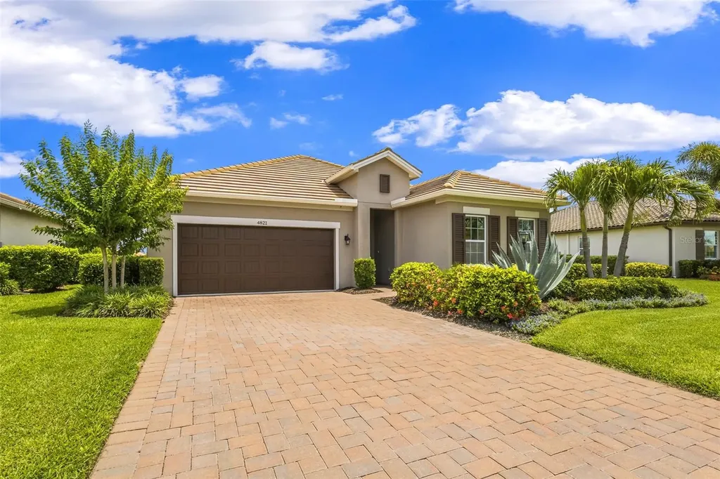 4821 Tobermory Way Bradenton FL 34211
