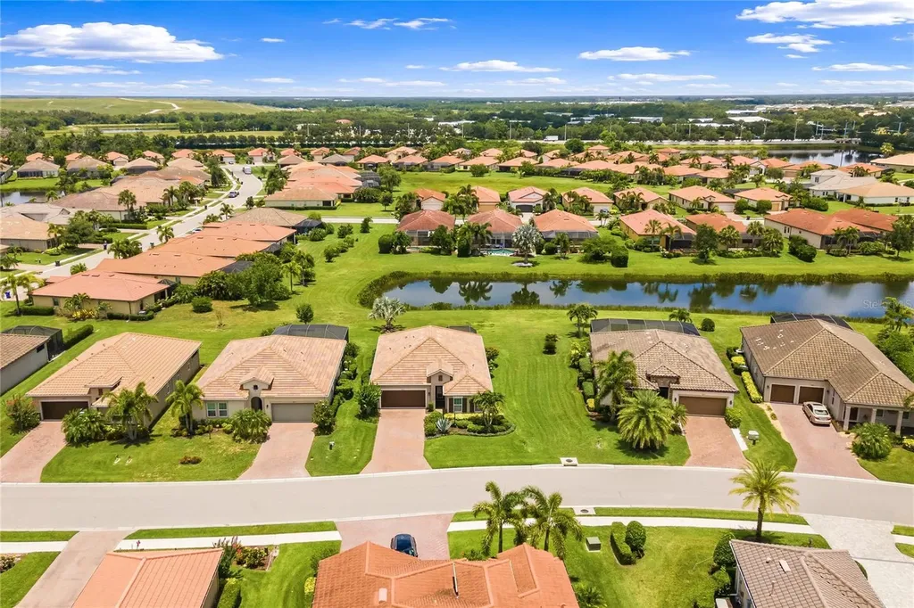 4821 Tobermory Way Bradenton FL 34211