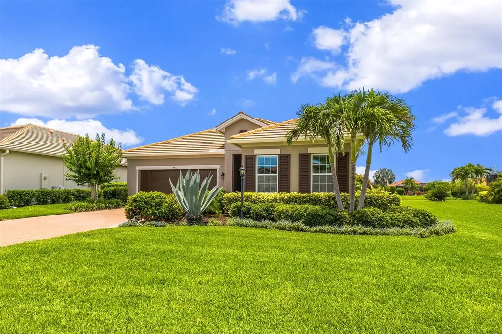 4821 Tobermory Way Bradenton FL 34211