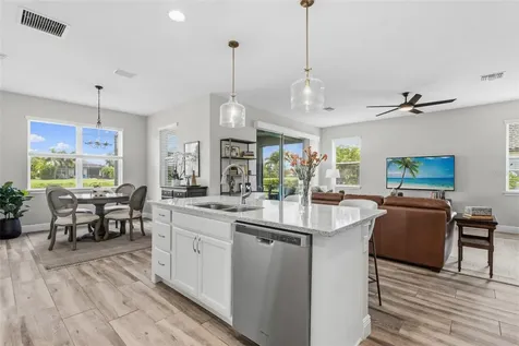 4821 Tobermory Way Bradenton FL 34211