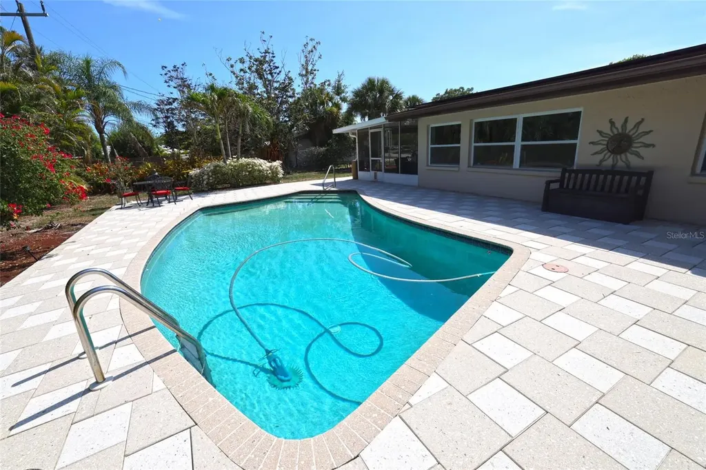 2609 Darwin Avenue Sarasota FL 34239