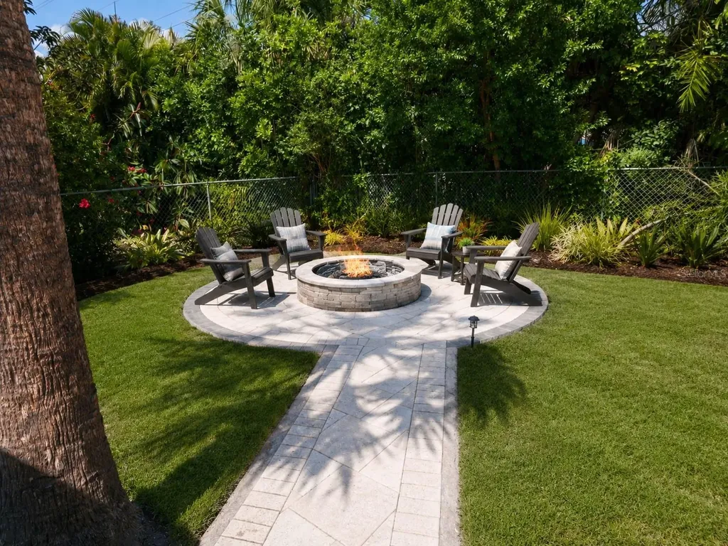 2609 Darwin Avenue Sarasota FL 34239