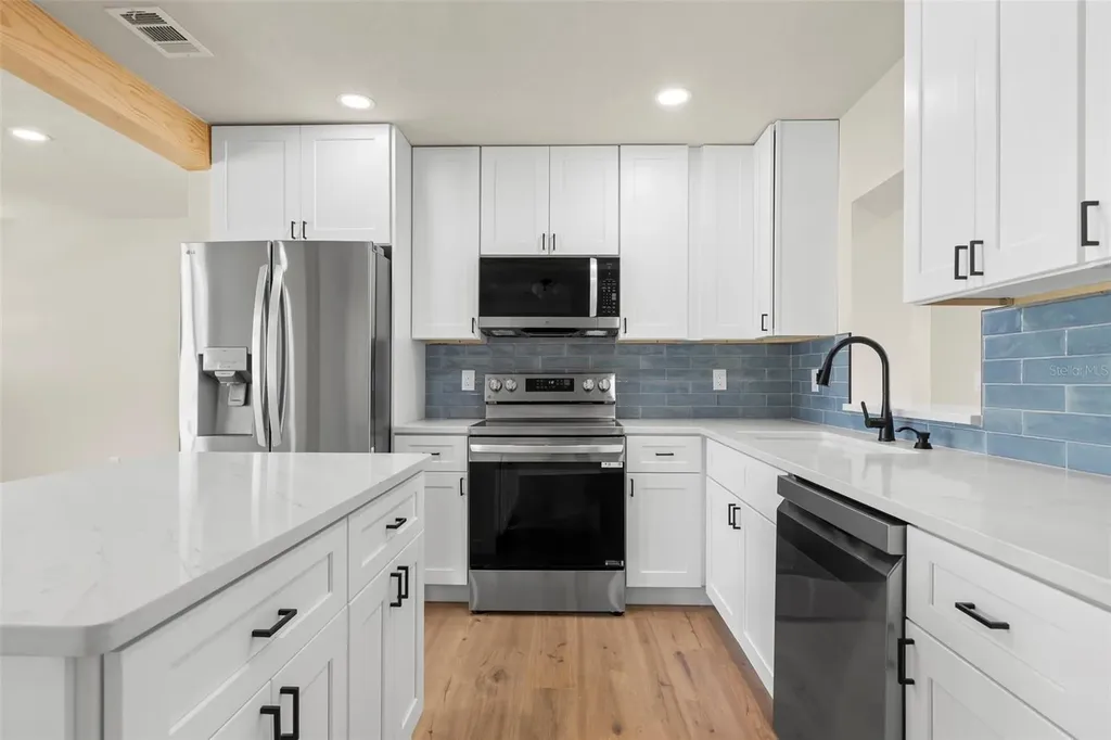 5299 35th Avenue N St Petersburg FL 33710