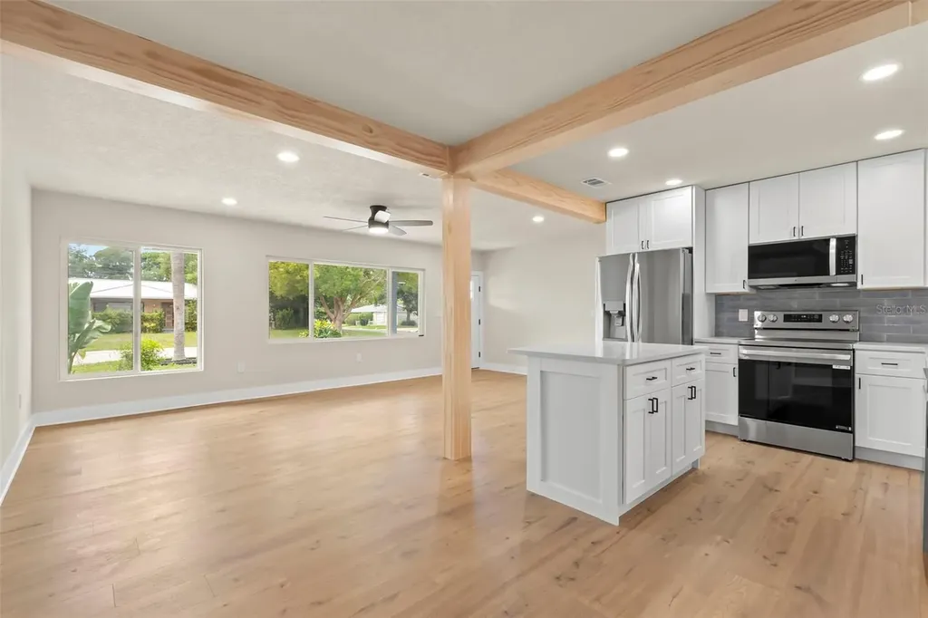 5299 35th Avenue N St Petersburg FL 33710