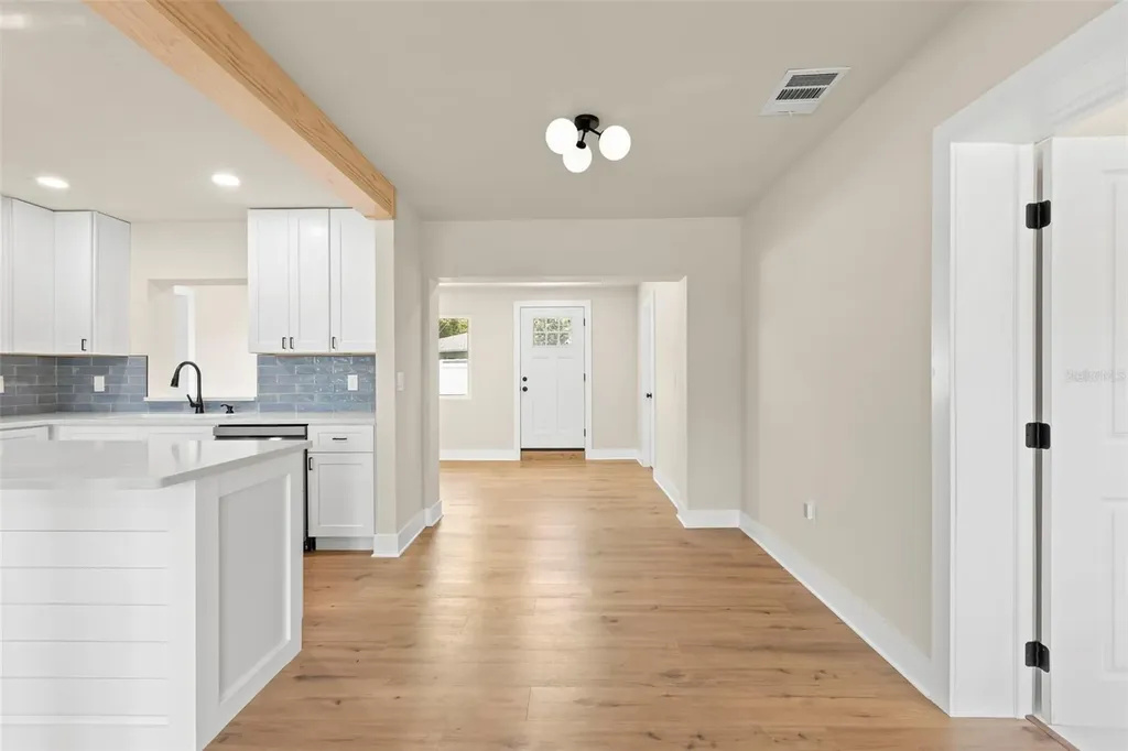 5299 35th Avenue N St Petersburg FL 33710