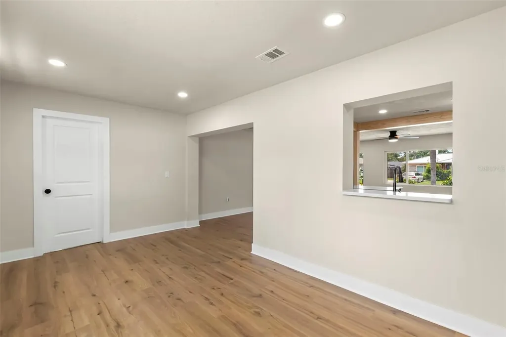 5299 35th Avenue N St Petersburg FL 33710