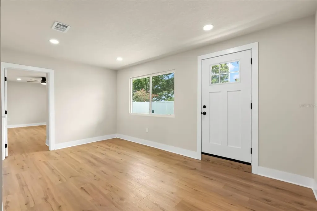 5299 35th Avenue N St Petersburg FL 33710