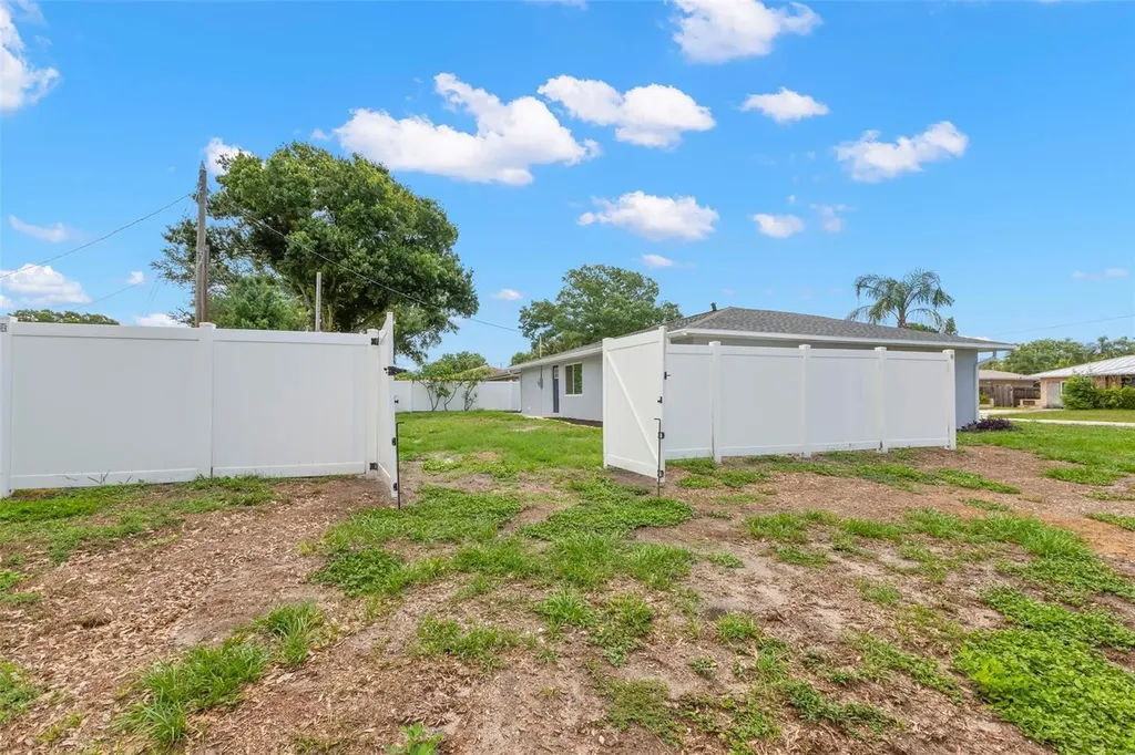 5299 35th Avenue N St Petersburg FL 33710