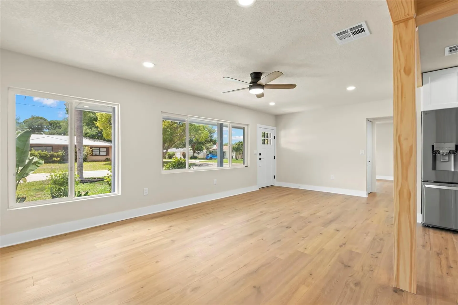 5299 35th Avenue N St Petersburg FL 33710