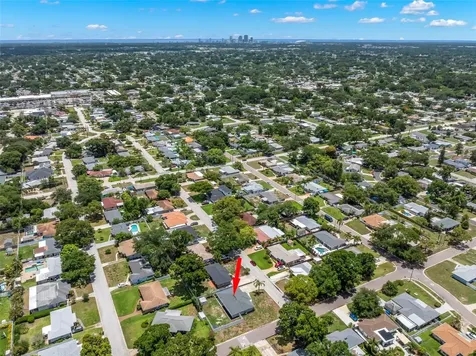 5299 35th Avenue N St Petersburg FL 33710