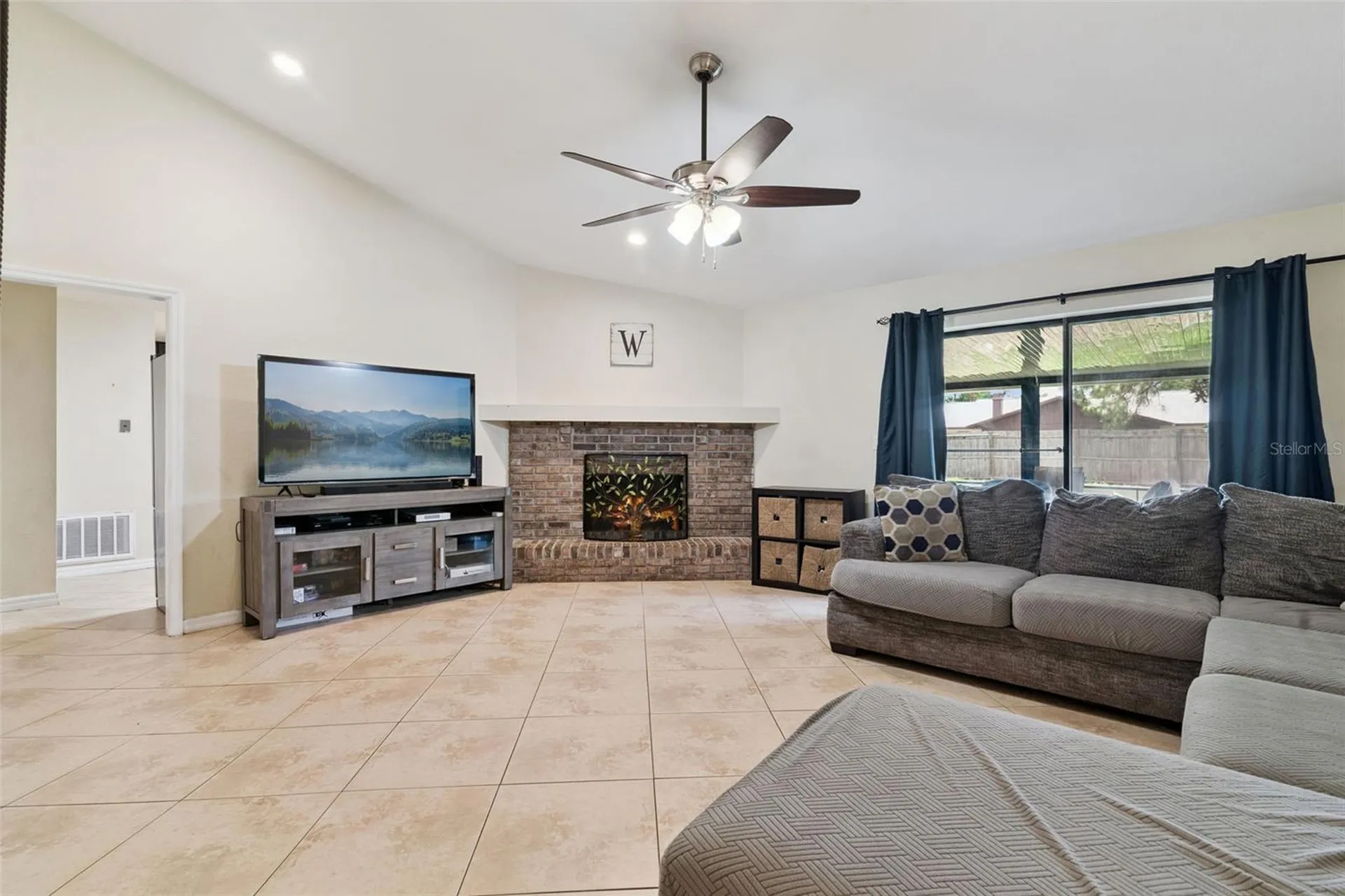 1250 Gran Paseo Drive Orlando FL 32825