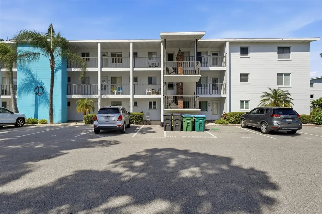 2545 Flamingo Boulevard Bradenton FL 34207