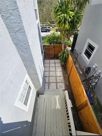 209 S Westland Avenue Tampa FL 33606