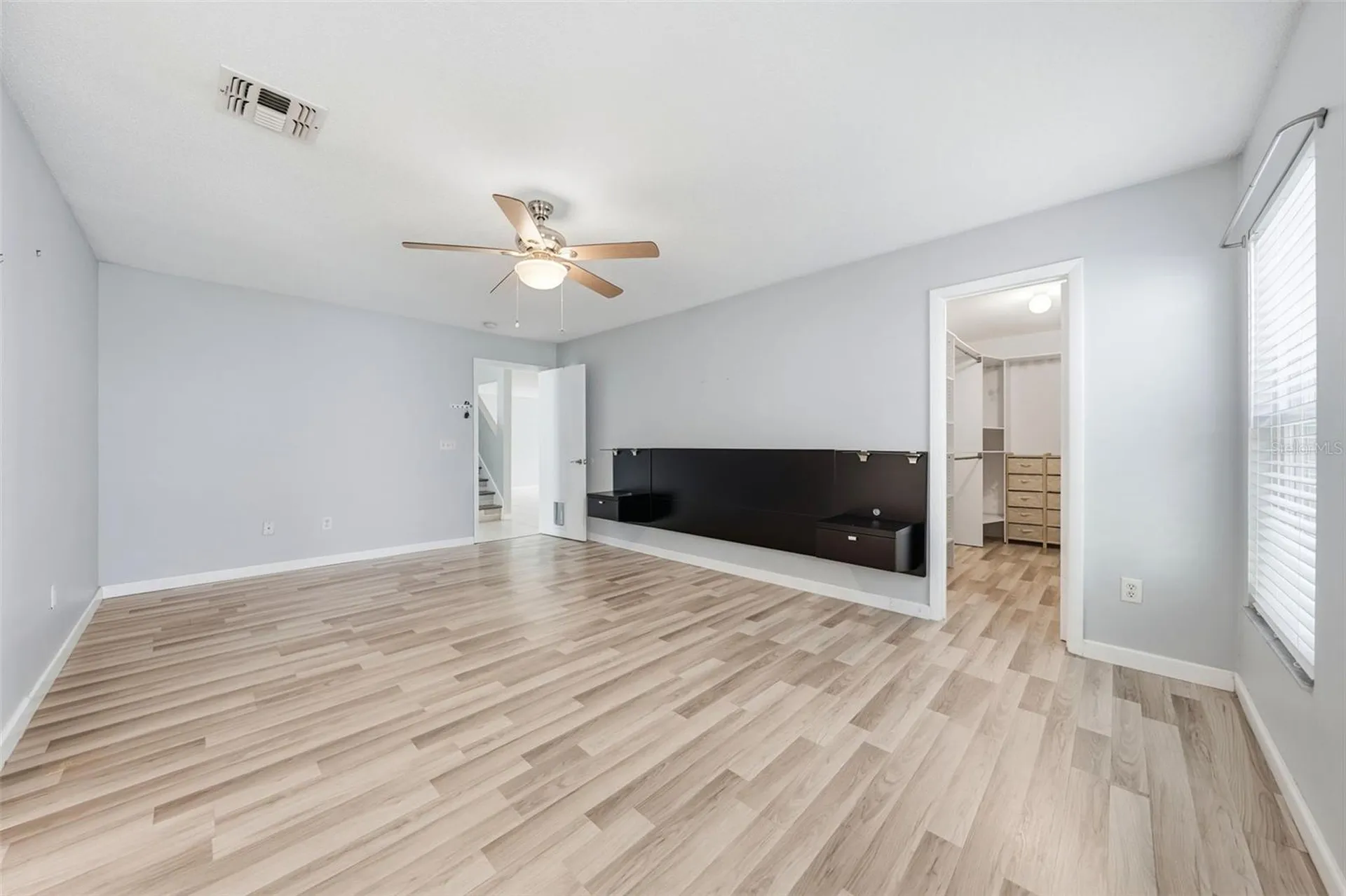 10048 Ian Street Orlando FL 32825