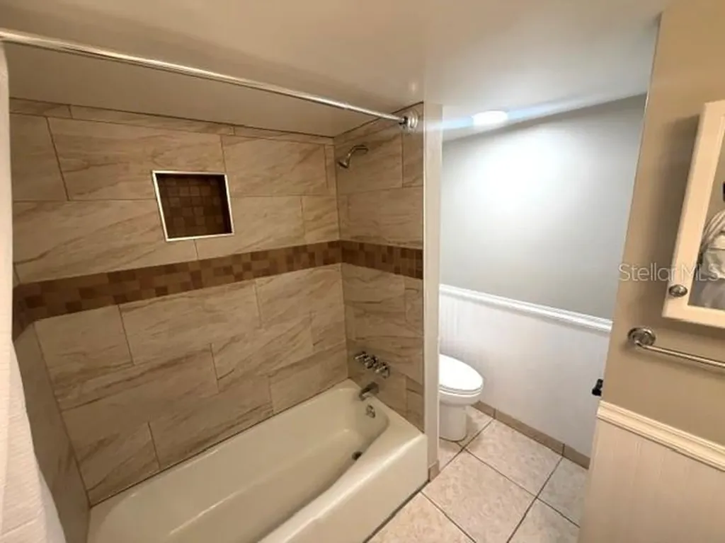 700 Mirror Terrace NW Winter Haven FL 33880