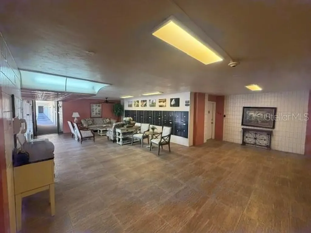 700 Mirror Terrace NW Winter Haven FL 33880