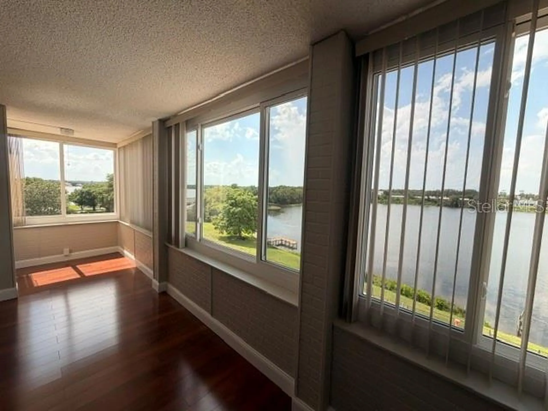 700 Mirror Terrace NW Winter Haven FL 33880