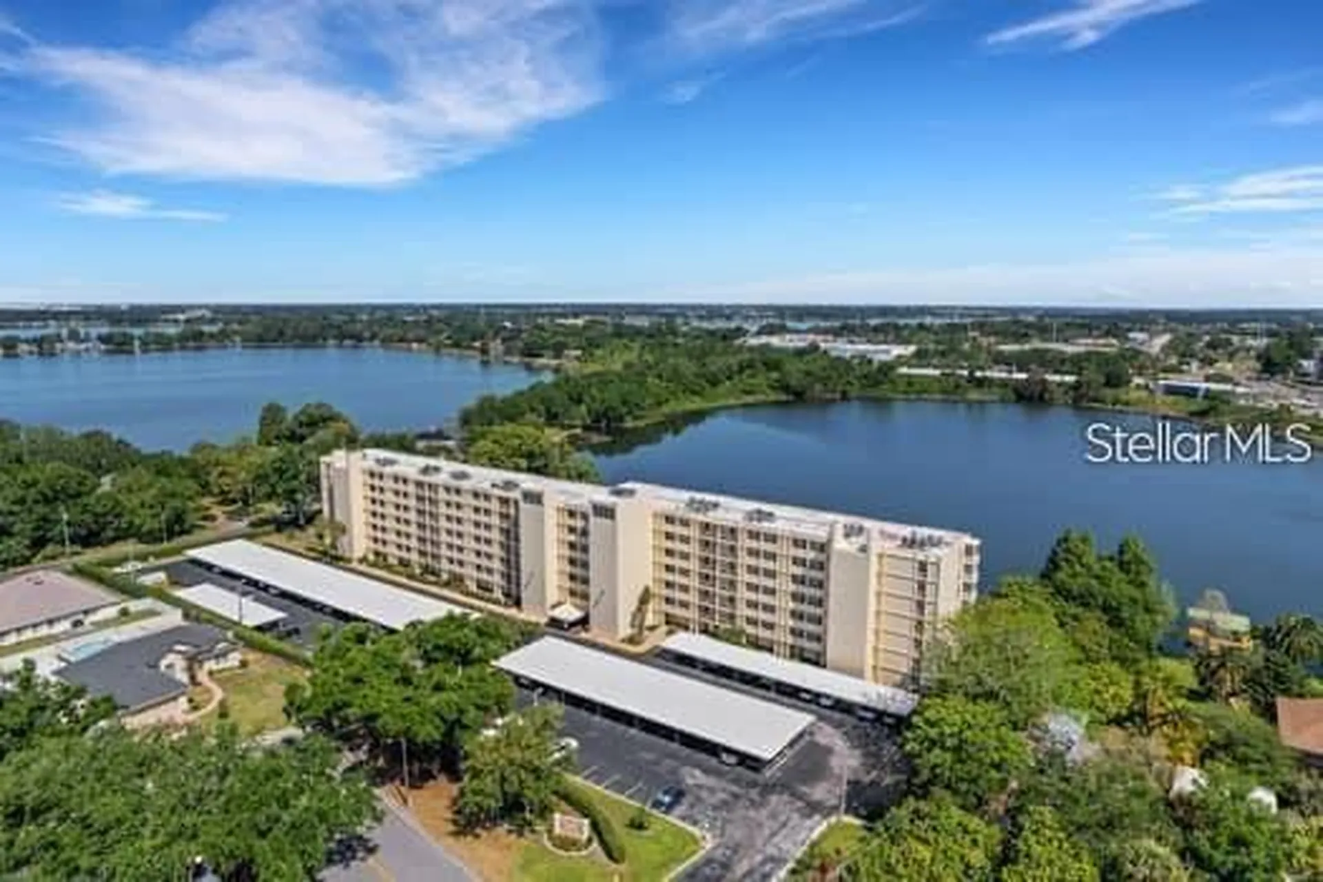 700 Mirror Terrace NW Winter Haven FL 33880