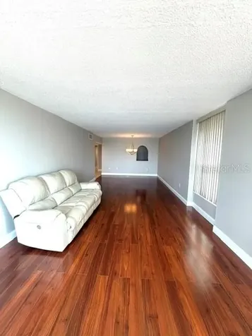 700 Mirror Terrace NW Winter Haven FL 33880