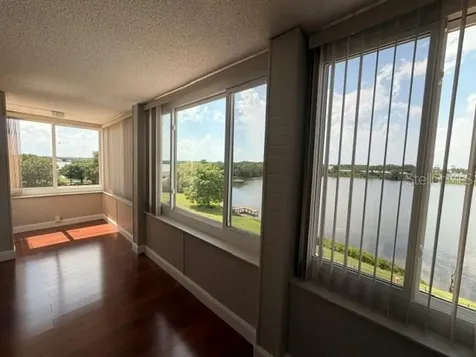 700 Mirror Terrace NW Winter Haven FL 33880
