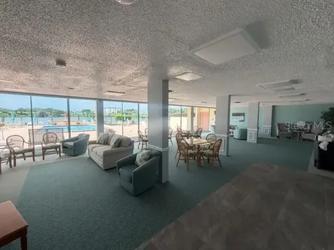 700 Mirror Terrace NW Winter Haven FL 33880
