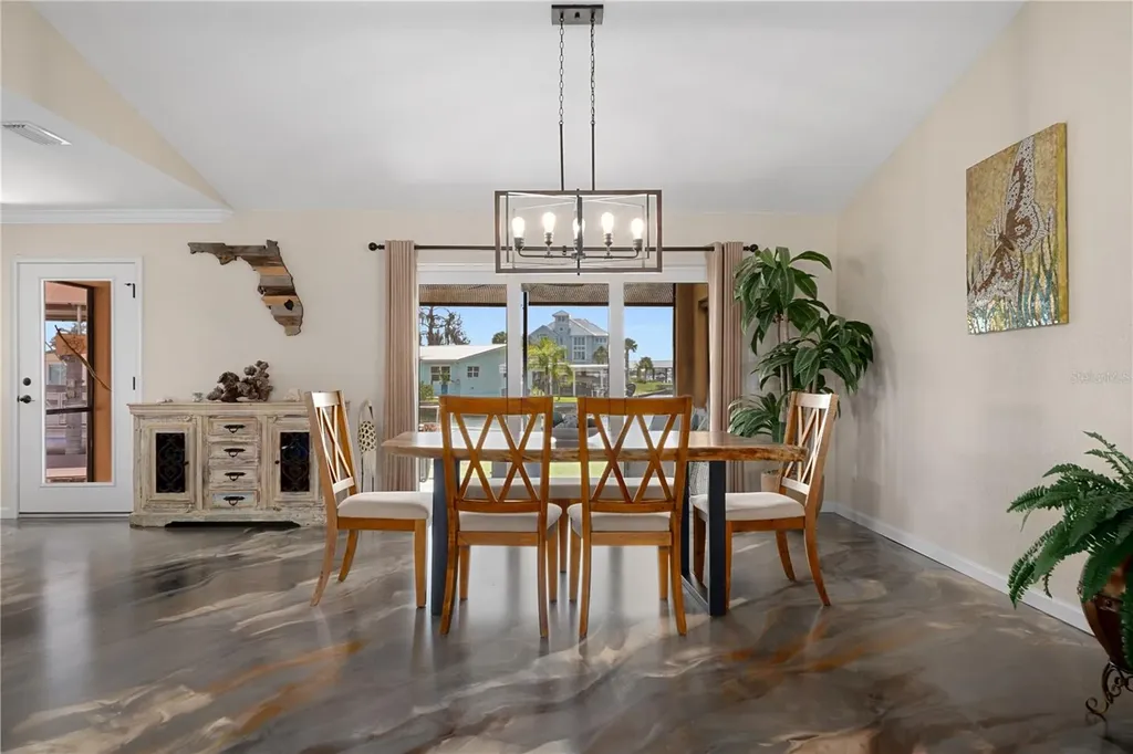 2221 N Kings Cove Point Crystal River FL 34429