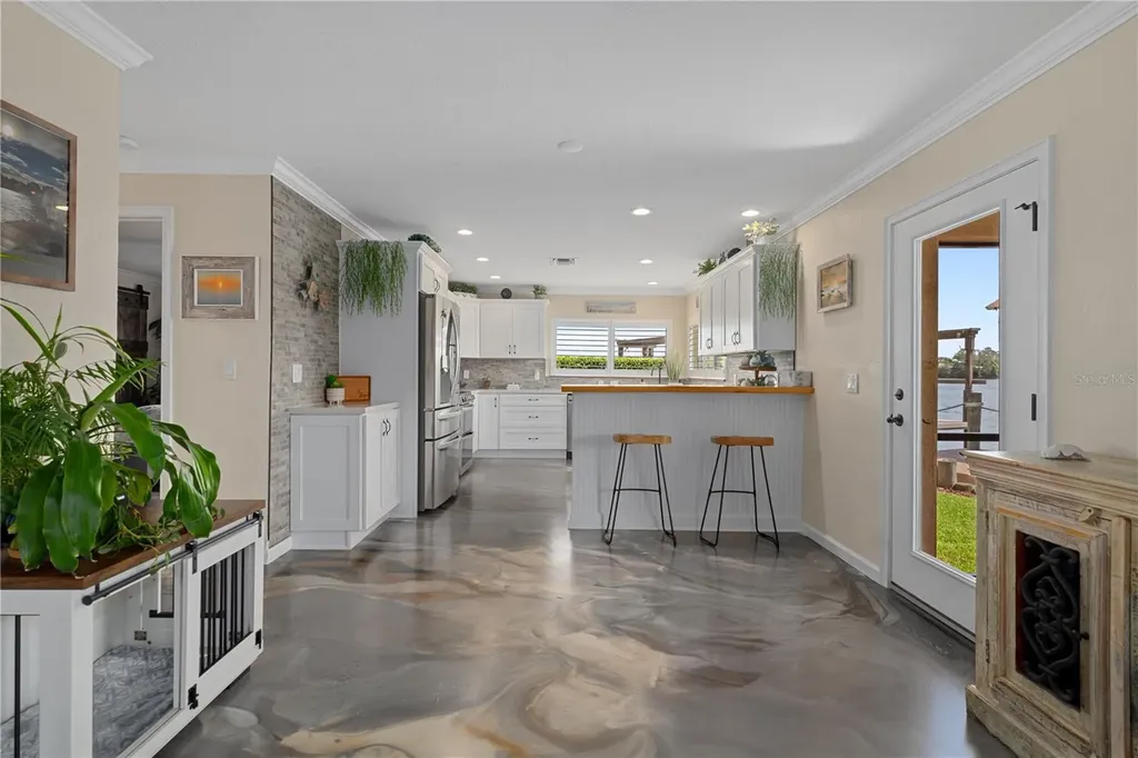 2221 N Kings Cove Point Crystal River FL 34429
