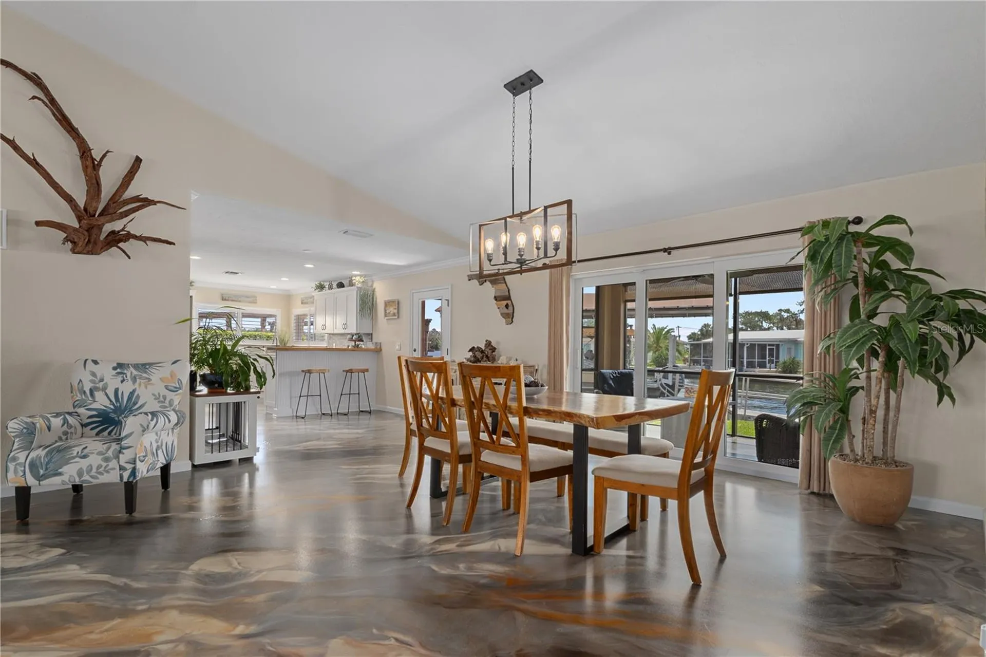 2221 N Kings Cove Point Crystal River FL 34429