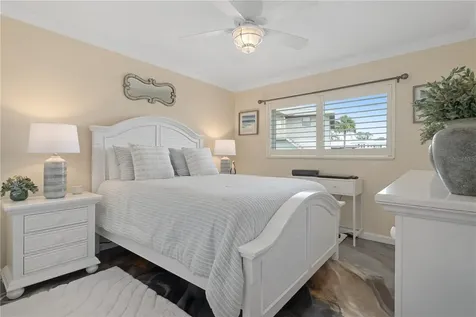2221 N Kings Cove Point Crystal River FL 34429