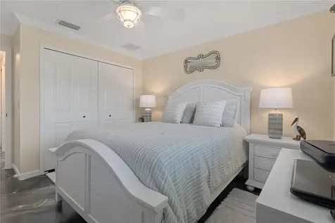 2221 N Kings Cove Point Crystal River FL 34429