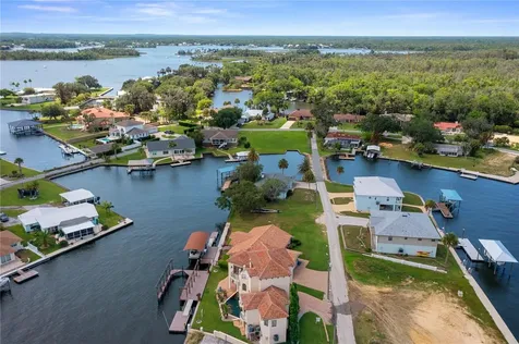 2221 N Kings Cove Point Crystal River FL 34429