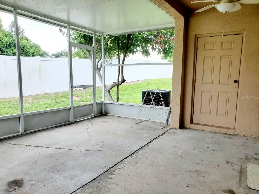1513 Deer Tree Lane Brandon FL 33510