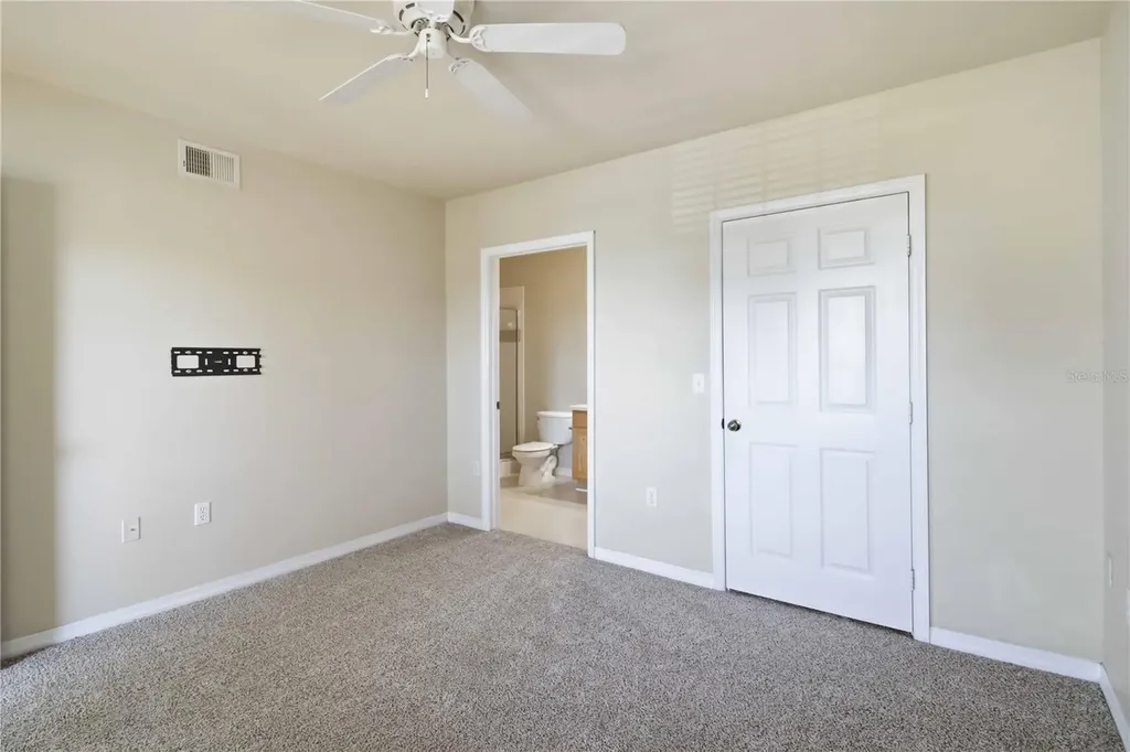 1015 Villagio Circle Sarasota FL 34237