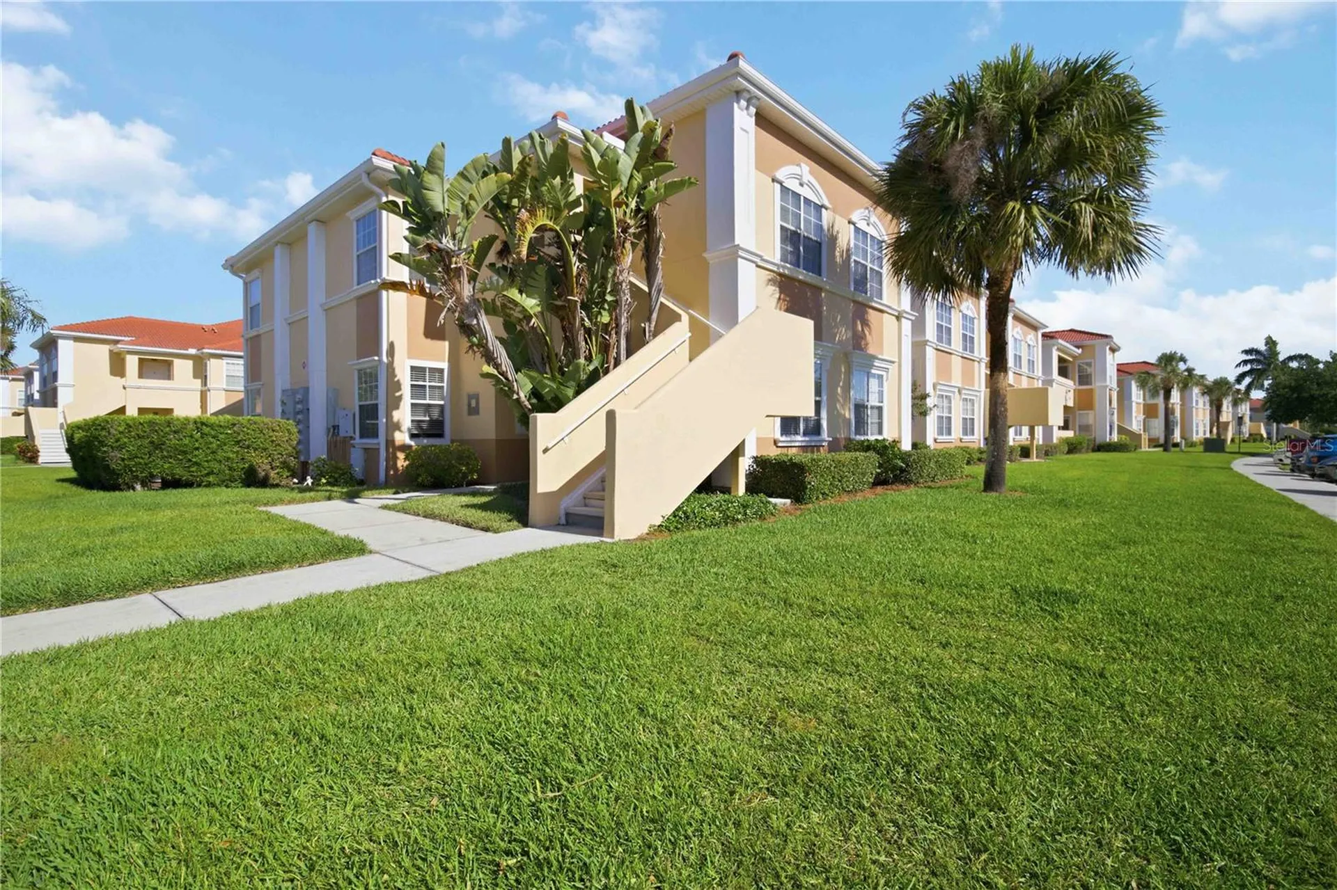 Sarasota FL, 1015 Villagio Circle, Unit 201