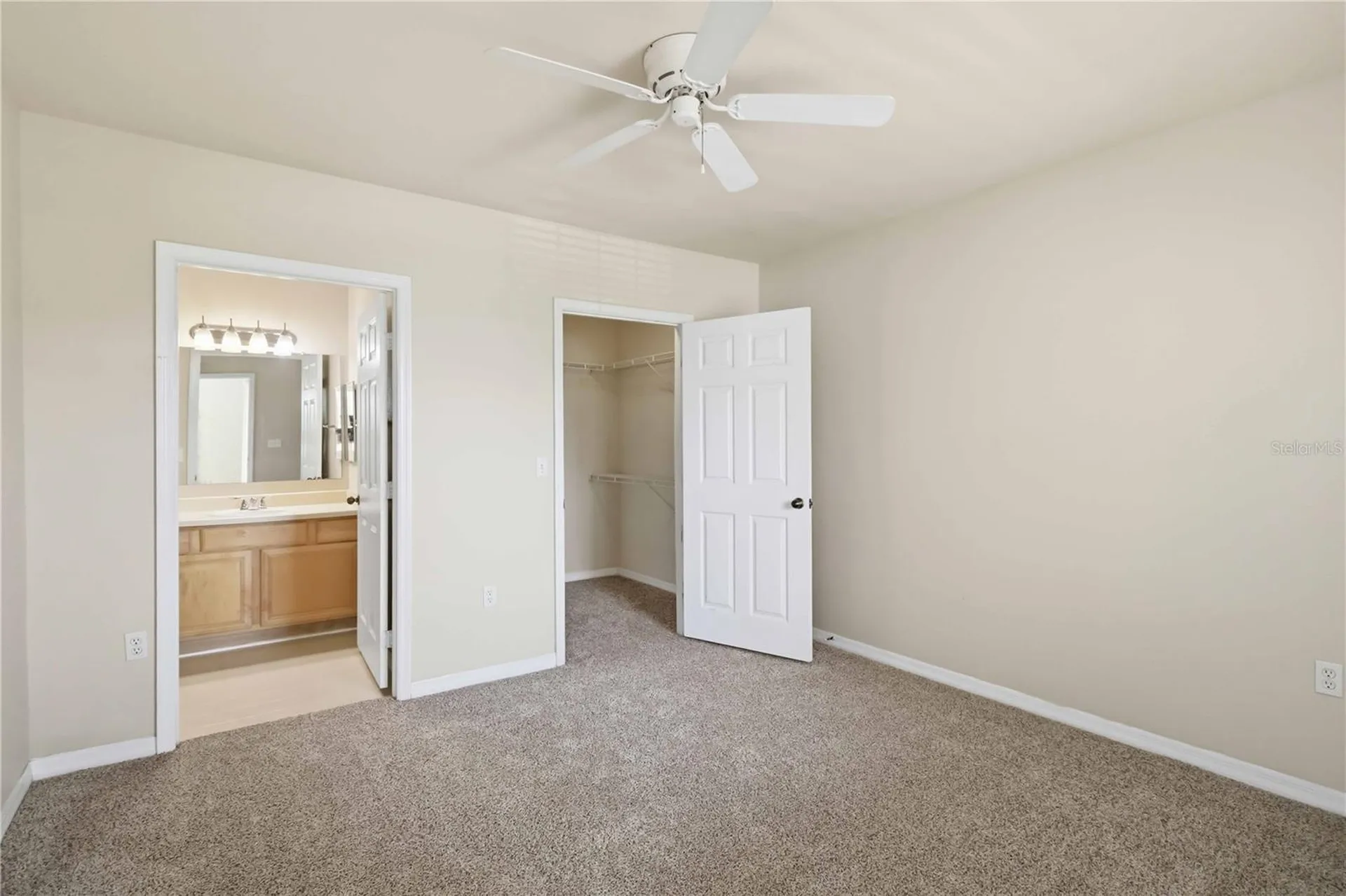1015 Villagio Circle Sarasota FL 34237