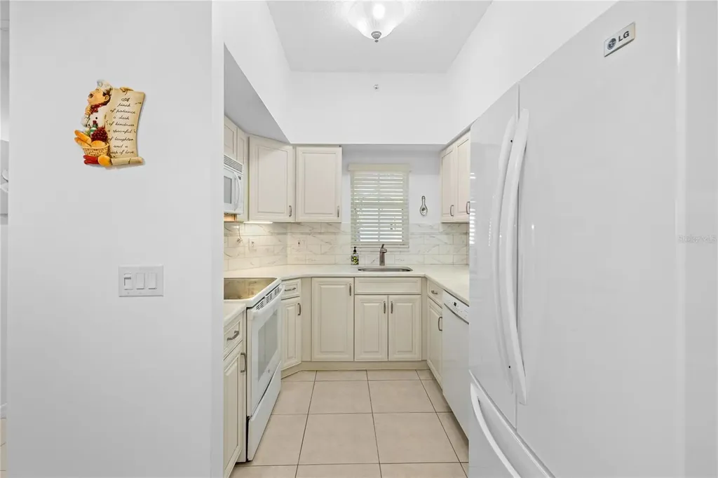 4244 Central Sarasota Parkway Sarasota FL 34238