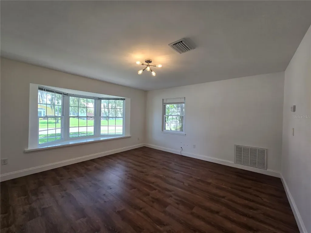 300 Cypress Creek Circle Oldsmar FL 34677