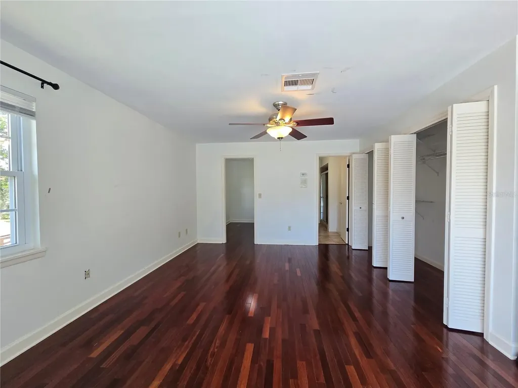 300 Cypress Creek Circle Oldsmar FL 34677
