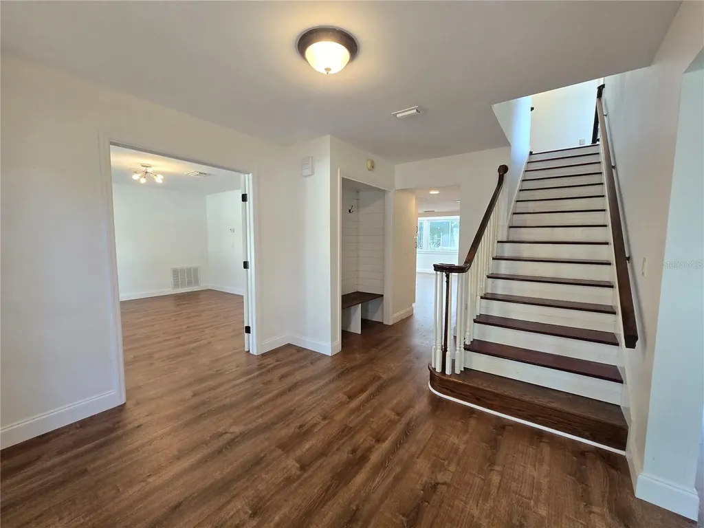 300 Cypress Creek Circle Oldsmar FL 34677