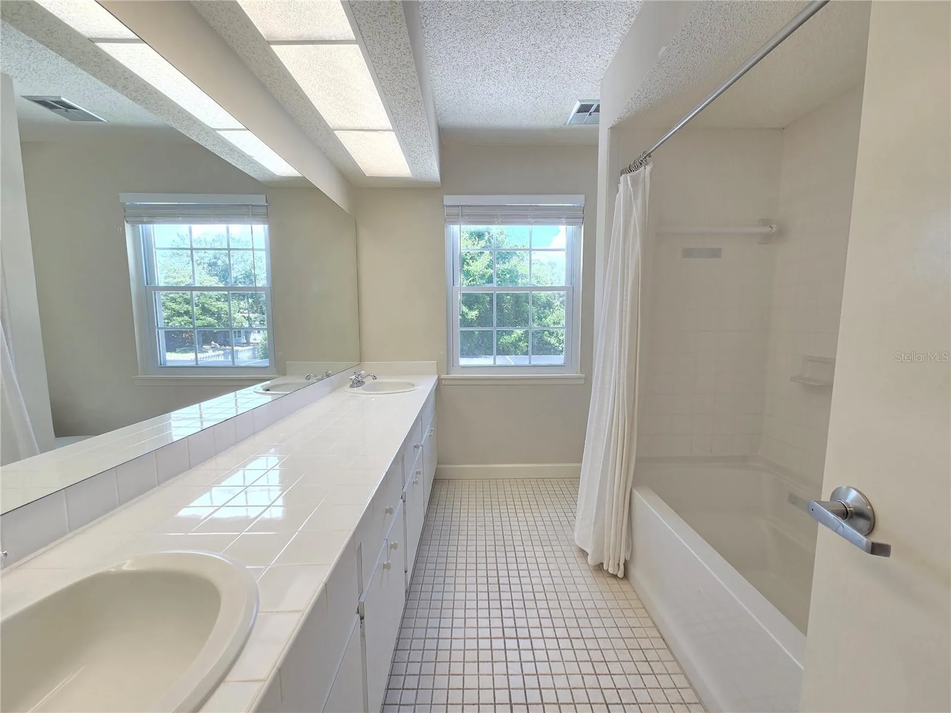 300 Cypress Creek Circle Oldsmar FL 34677