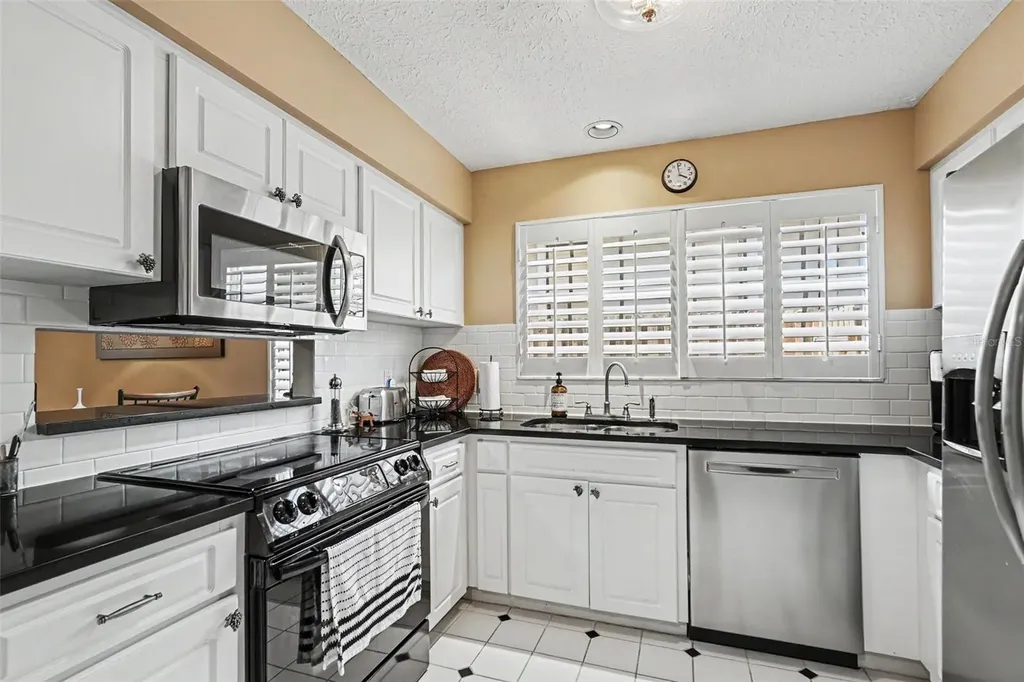 3053 S Concordia Avenue Tampa FL 33629