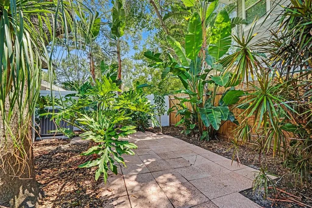 3053 S Concordia Avenue Tampa FL 33629