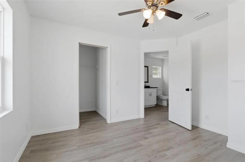3702 Wiggins Leaf Street Tampa FL 33619